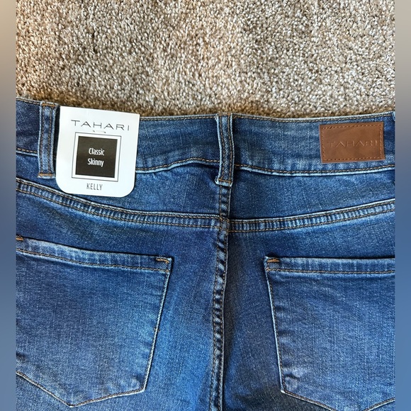 NWT Tahari Kelly Skinny Jeans Dark Wash Size 4/27 Classic Stretch Denim - Picture 8 of 9